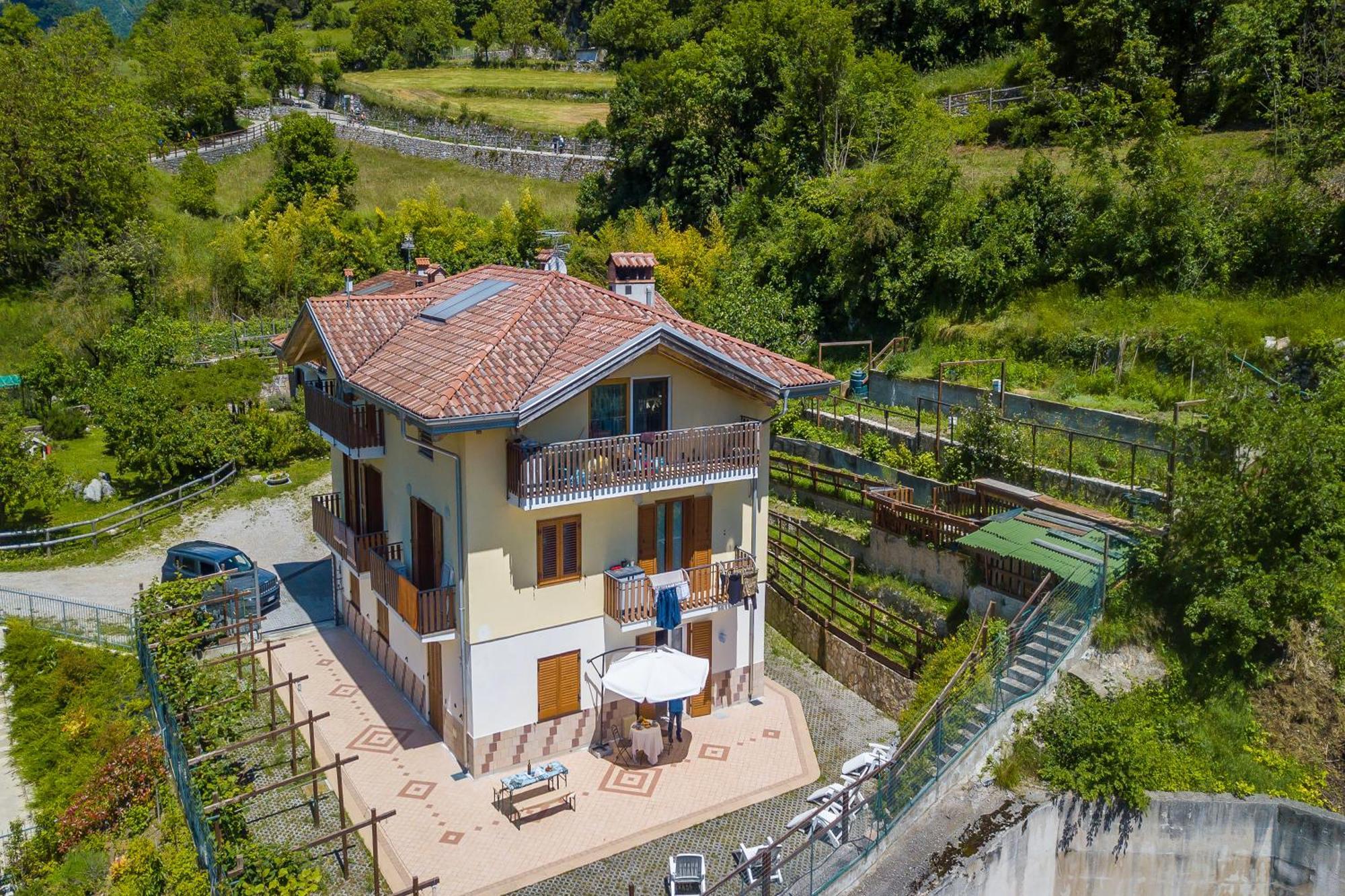 Il Giardino In Montagna Family Friendly- Happy Rentals Tenno Extérieur photo